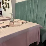 Da Noi Trattoria Hotel *