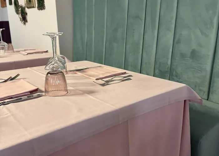 Da Noi Trattoria Hotell *