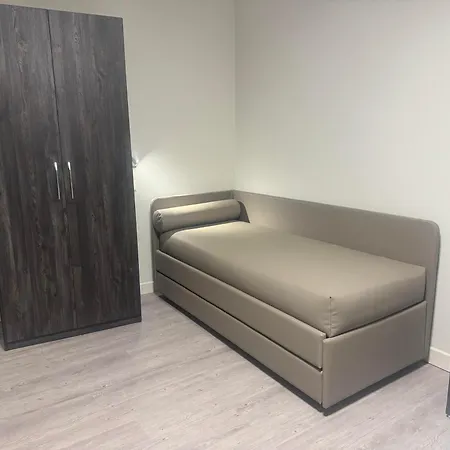 Da Noi Trattoria ホテル