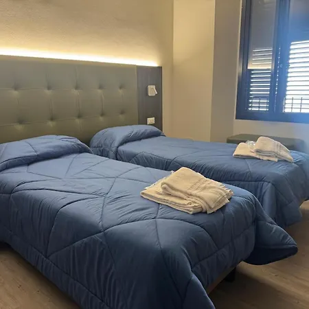 Da Noi Trattoria ホテル