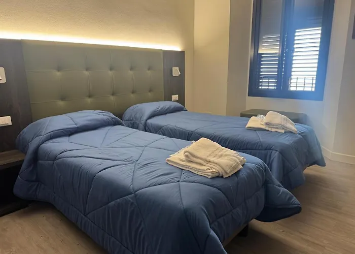 Da Noi Trattoria فندق