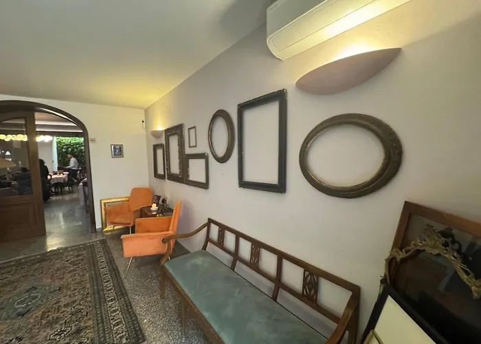 Da Noi Trattoria فندق *